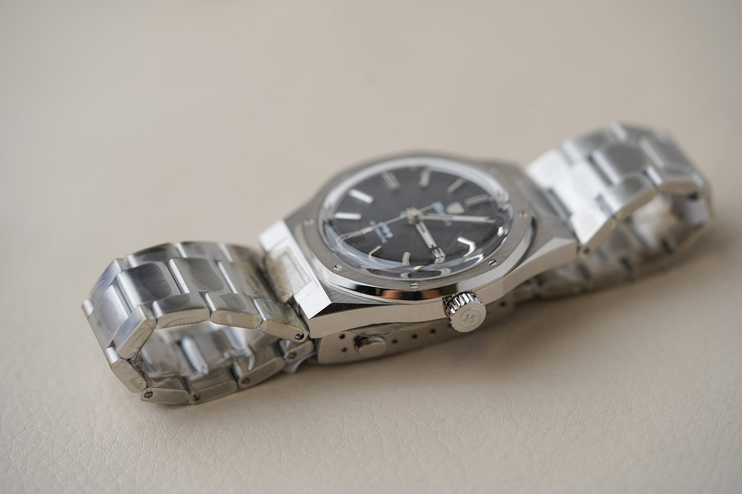 Nivada Grenchen F77 Stainless Steel Meteorite Dial 68016A77