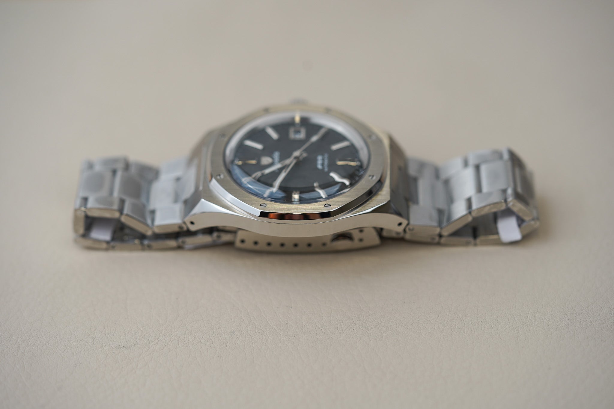 Nivada Grenchen F77 Steel 41mm Meteorite Dial 69041A77C