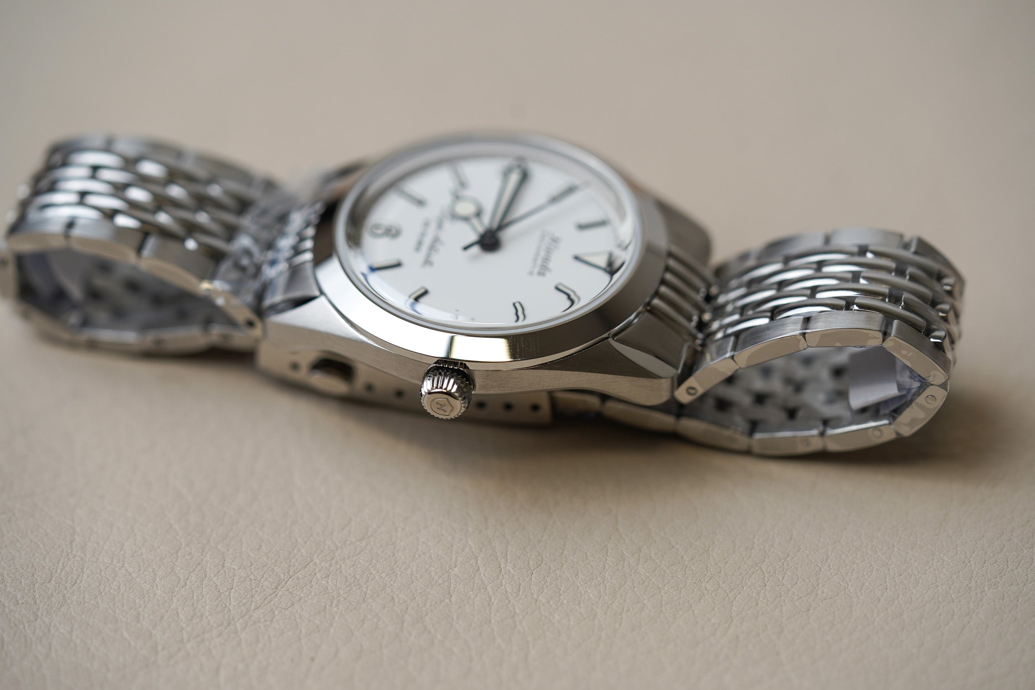 Nivada Grenchen Super Antarctic White 3.6.9 - White Luminova 32067A04