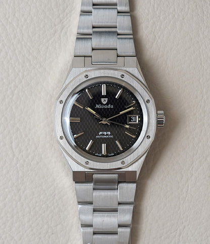 Nivada Grenchen F77 Black With Date 69000A77
