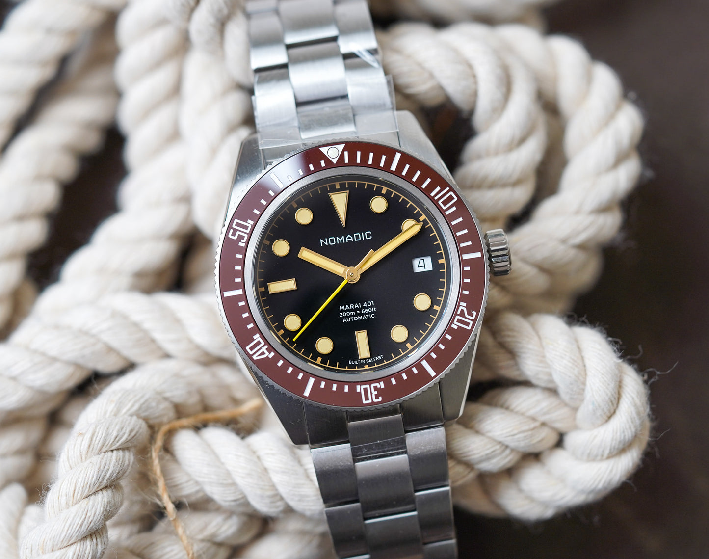 Nomadic Crimson Dawn Marai 401 Dive Watch 4014000CD