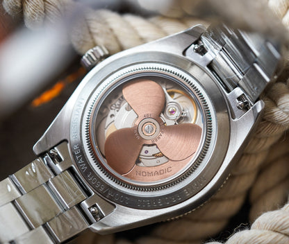 Nomadic Crimson Dawn Marai 401 Dive Watch 4014000CD