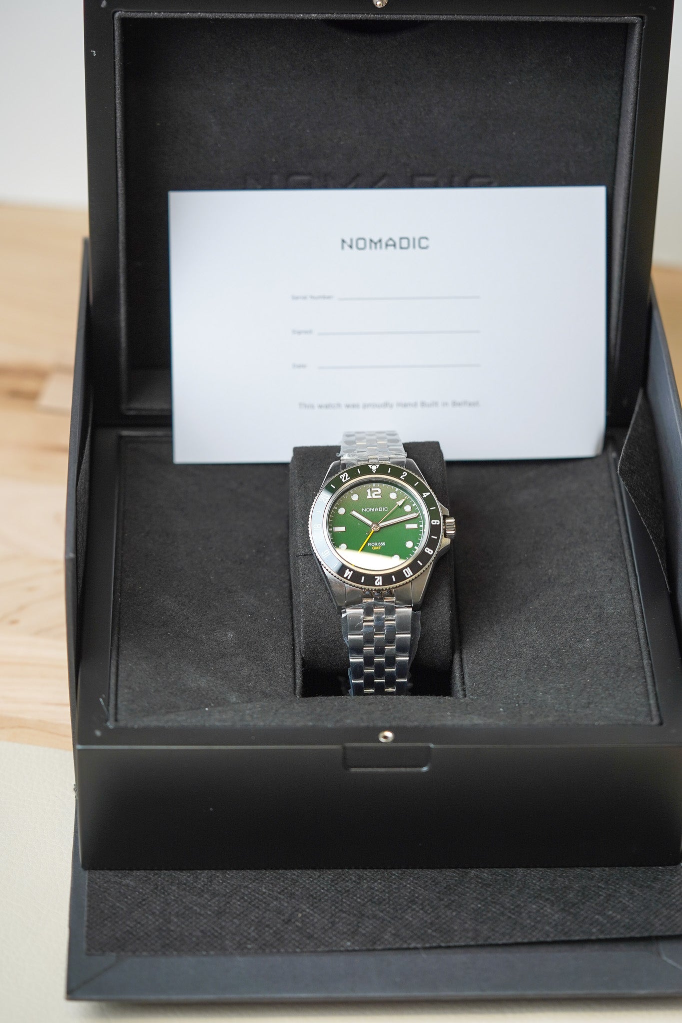Nomadic Fior 555 GMT Emerald Abyss