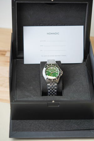 Nomadic Fior 555 GMT Emerald Abyss