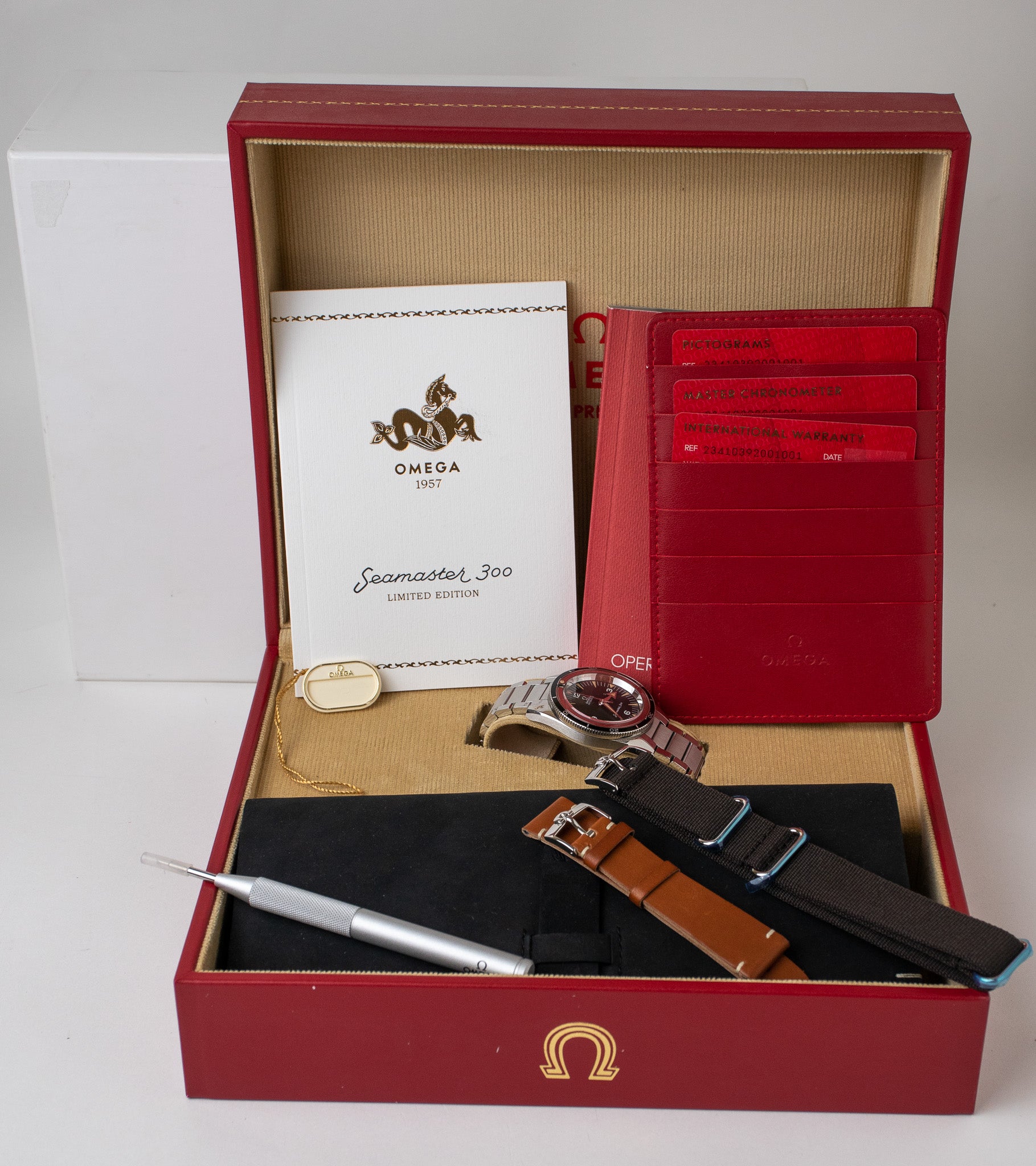 Omega Seamaster 300 1957 Trilogy 234.10.39.20.01.001