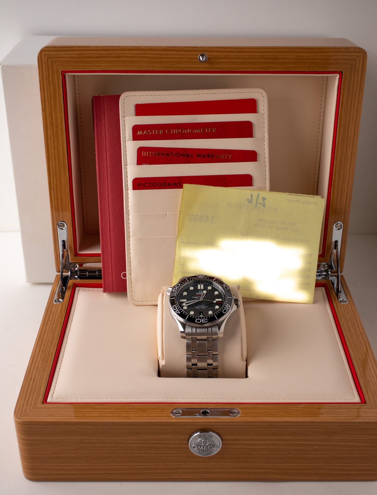 Omega Seamaster 300M 210.30.42.20.01.001