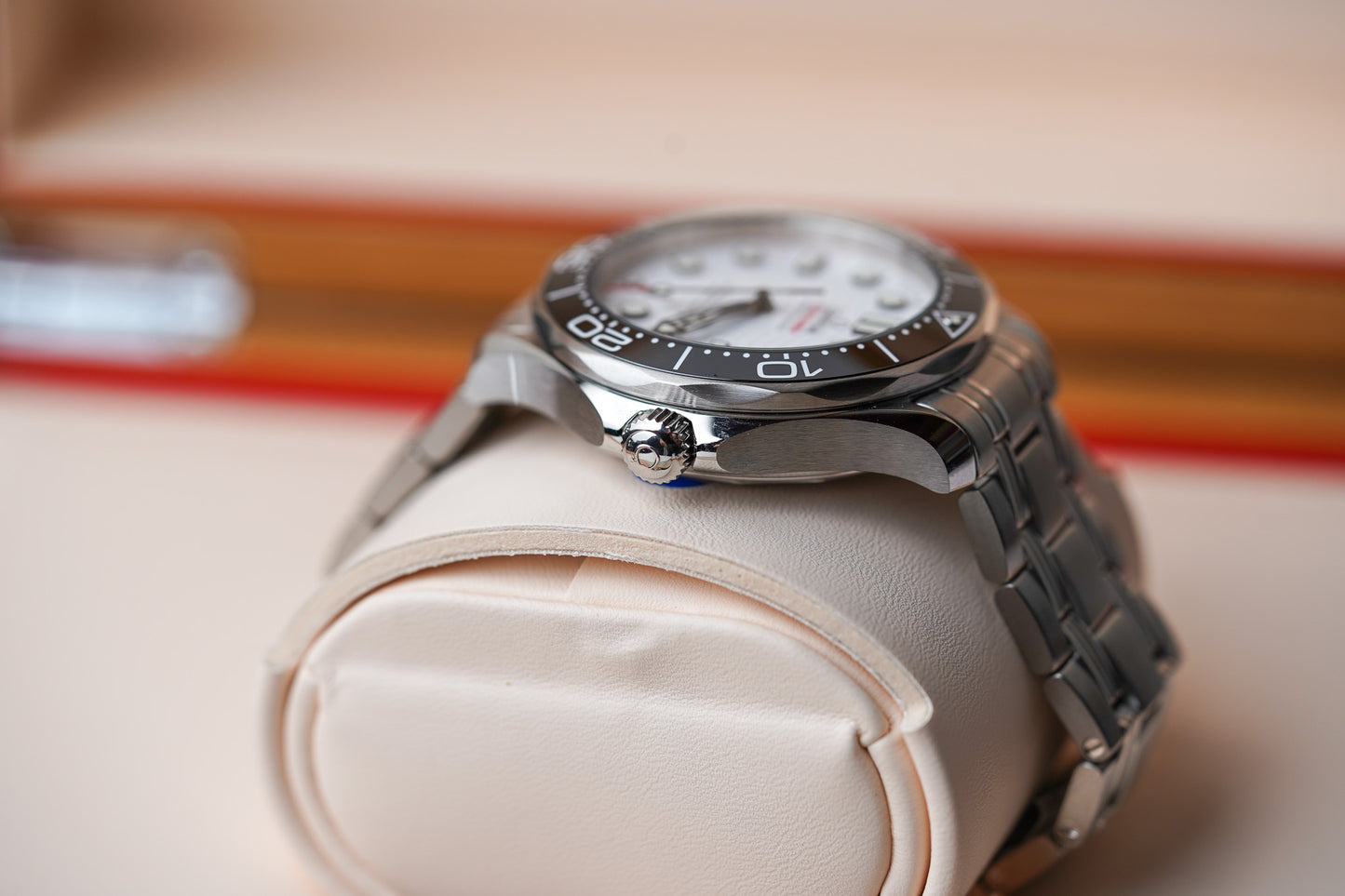 Omega Seamaster 300M 210.30.42.20.04.001 White