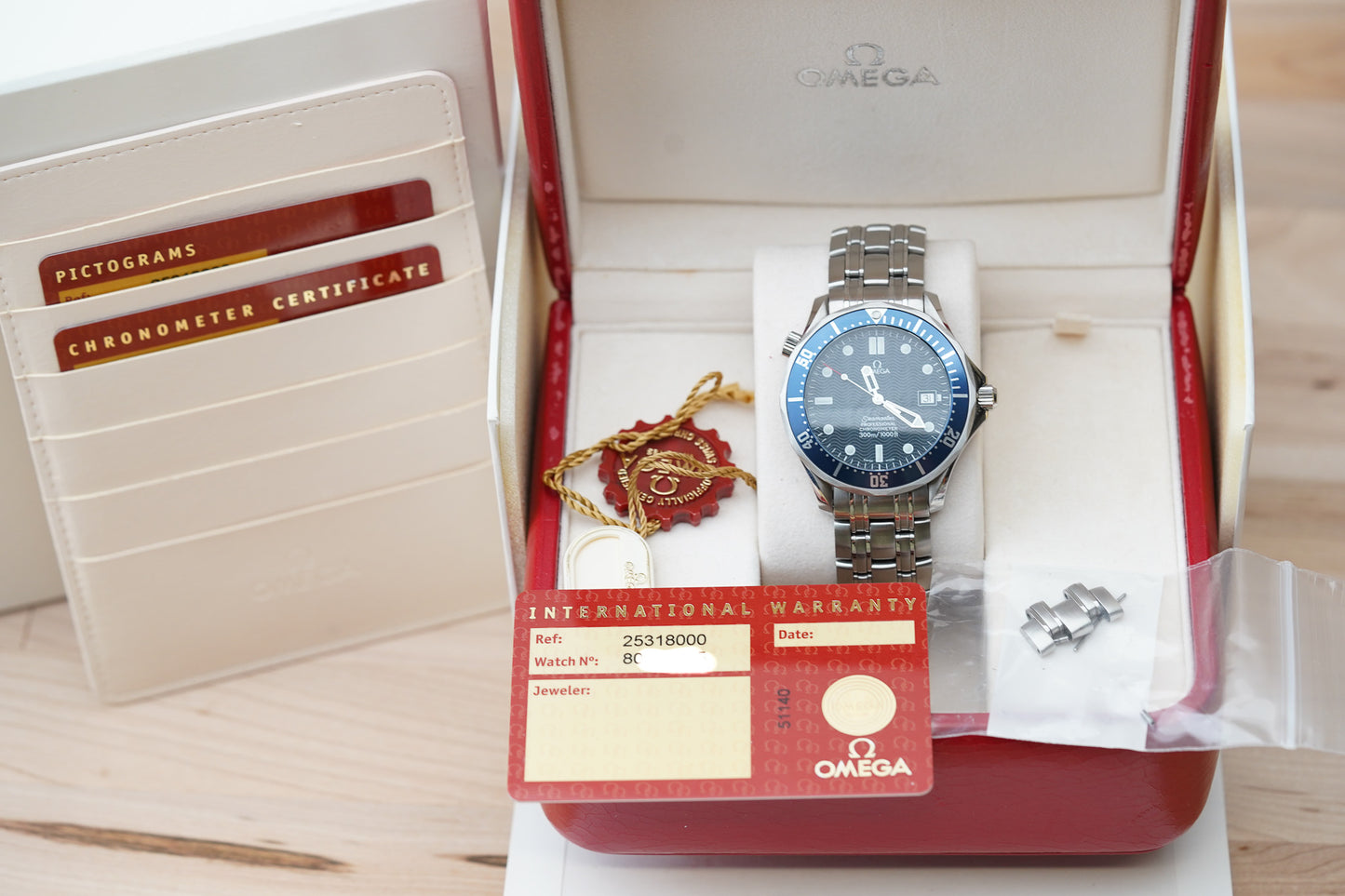 Omega Seamaster 300M 2531.80 James Bond "Tomorrow Never Dies"