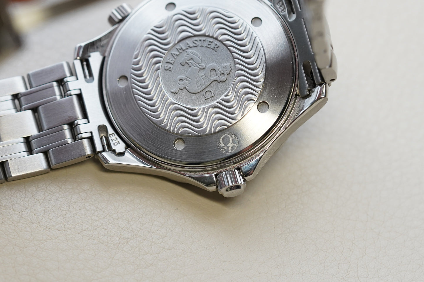 Omega Seamaster 300M 2531.80 James Bond "Tomorrow Never Dies"