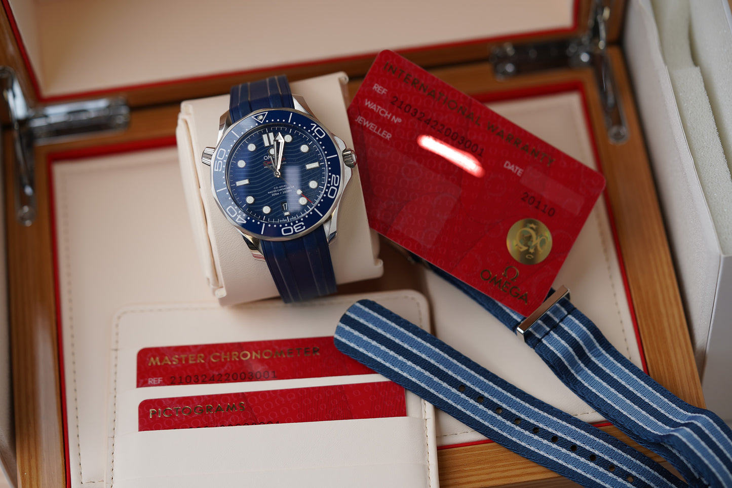Omega Seamaster 300M Blue 210.32.42.20.03.001