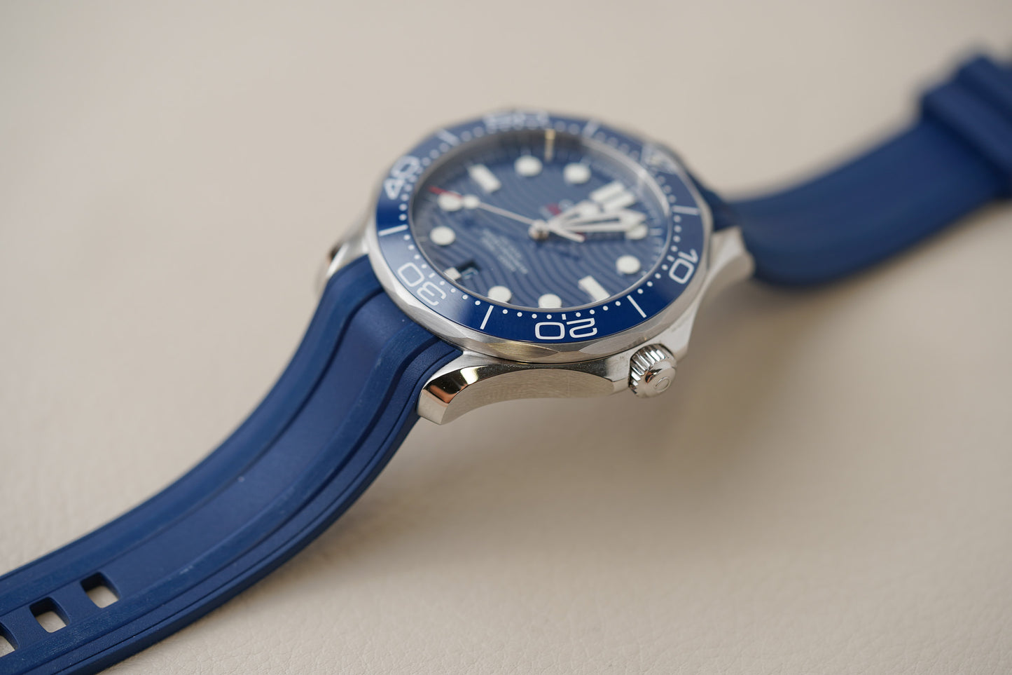 Omega Seamaster 300M Blue 210.32.42.20.03.001