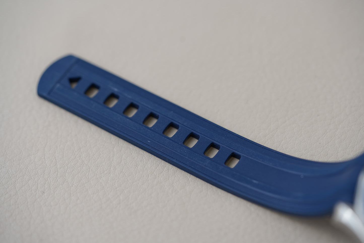 Omega Seamaster 300M Blue 210.32.42.20.03.001