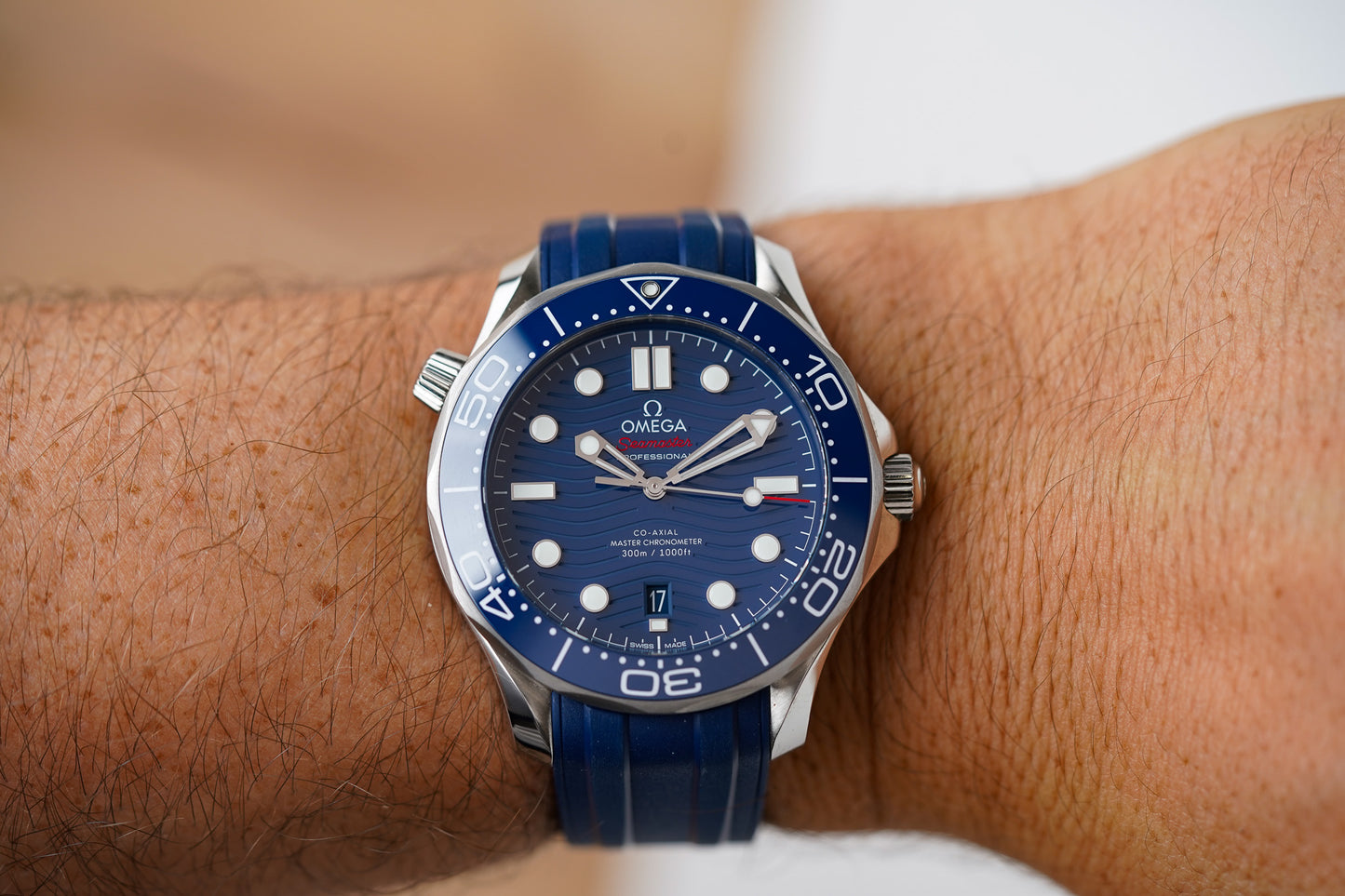Omega Seamaster 300M Blue 210.32.42.20.03.001