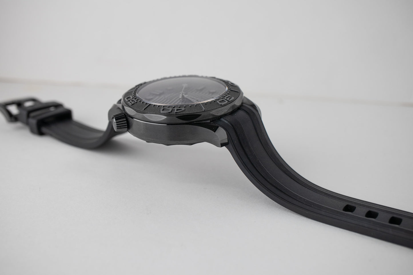 Omega Seamaster 300M Ceramic 210.92.44.20.01.003