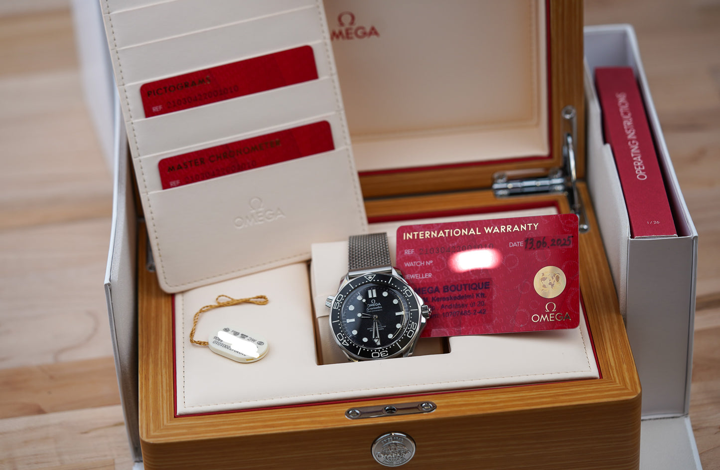 Omega Seamaster 300M Diver Black 210.30.42.20.01.010