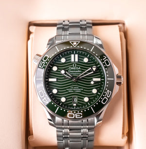 Omega Seamaster 300M Green 210.30.42.20.10.001