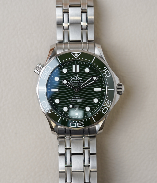 Omega Seamaster 300M Green 210.30.42.20.10.001 'Seaweed'