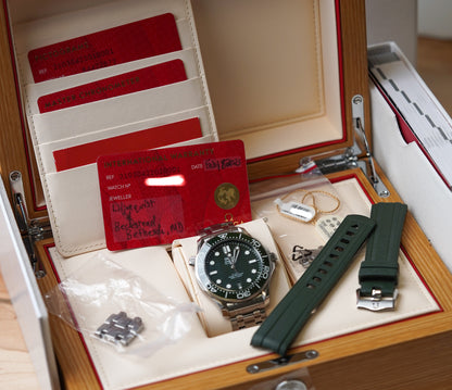 Omega Seamaster 300M Green 210.30.42.20.10.001 'Seaweed'