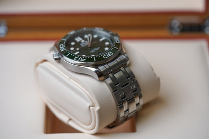 Omega Seamaster 300M Green 210.30.42.20.10.001 'Seaweed'