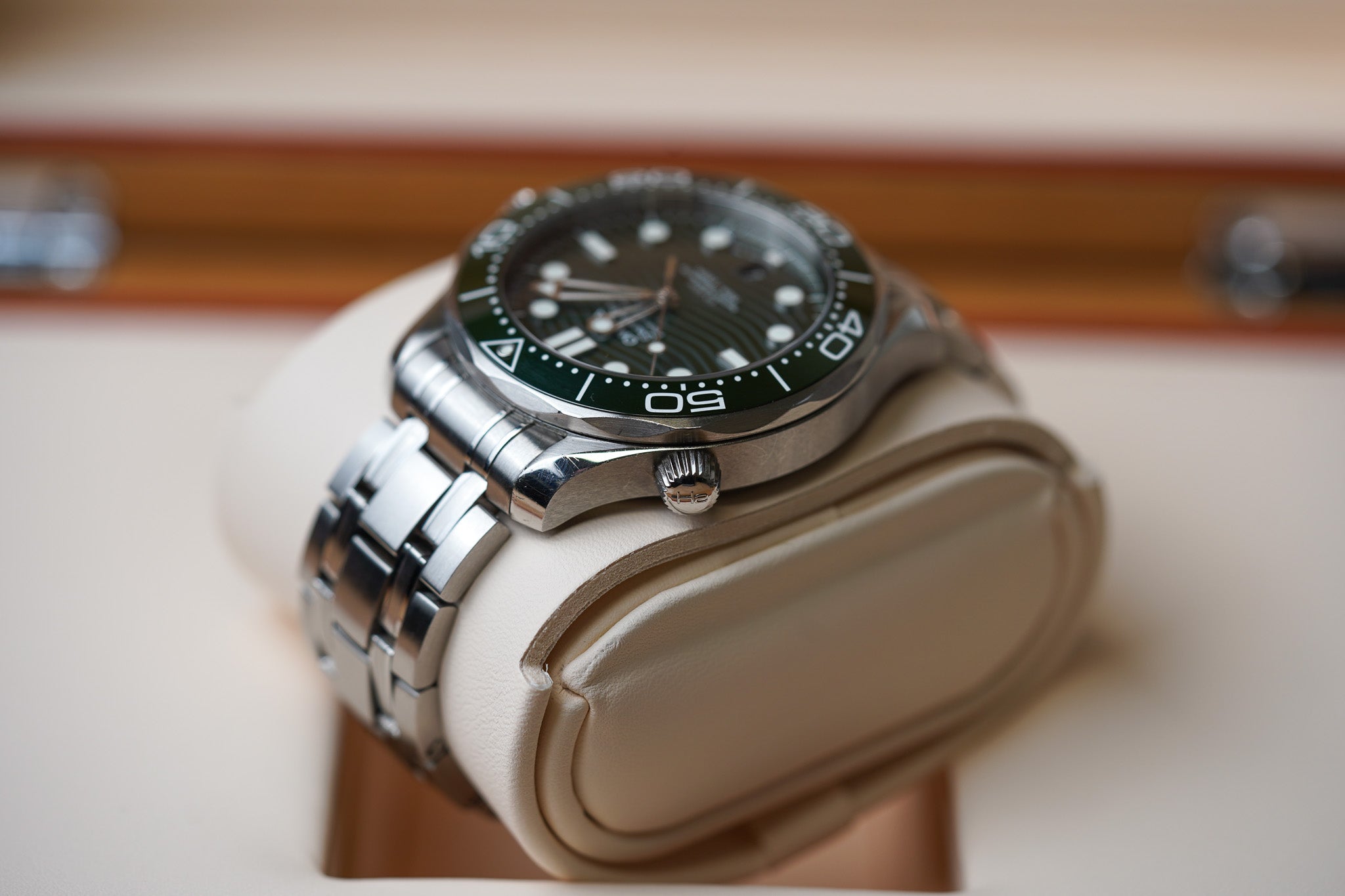 Omega Seamaster 300M Green 210.30.42.20.10.001 'Seaweed'