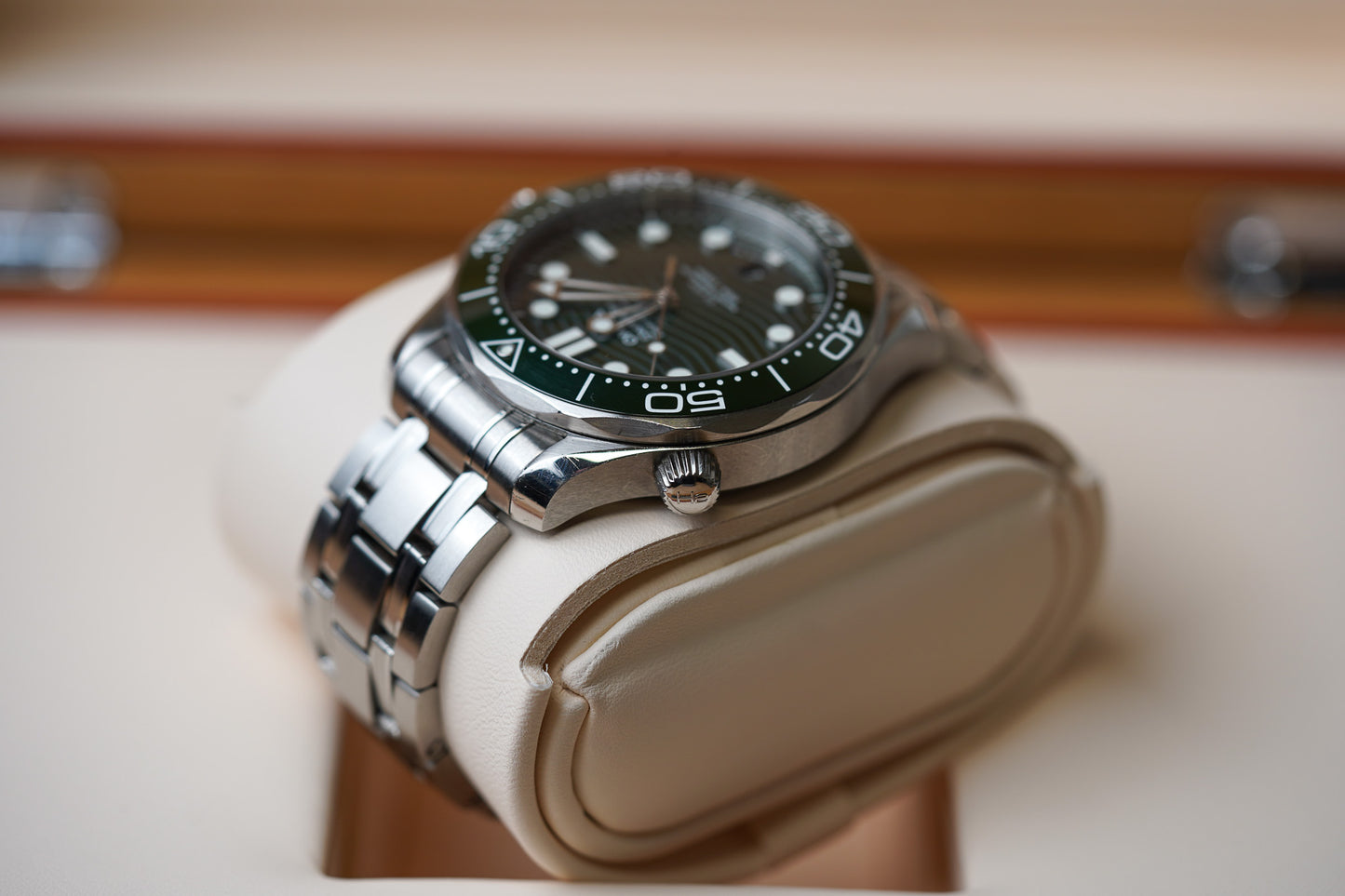 Omega Seamaster 300M Green 210.30.42.20.10.001 'Seaweed'