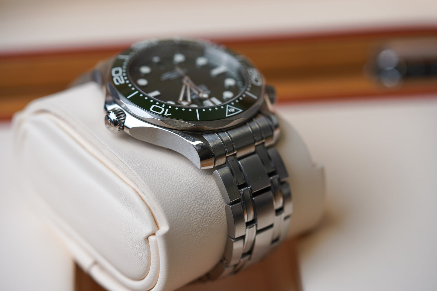 Omega Seamaster 300M Green 210.30.42.20.10.001 'Seaweed'