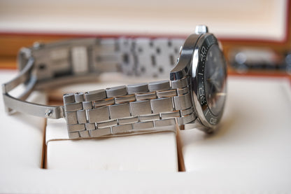 Omega Seamaster 300M Green 210.30.42.20.10.001 'Seaweed'