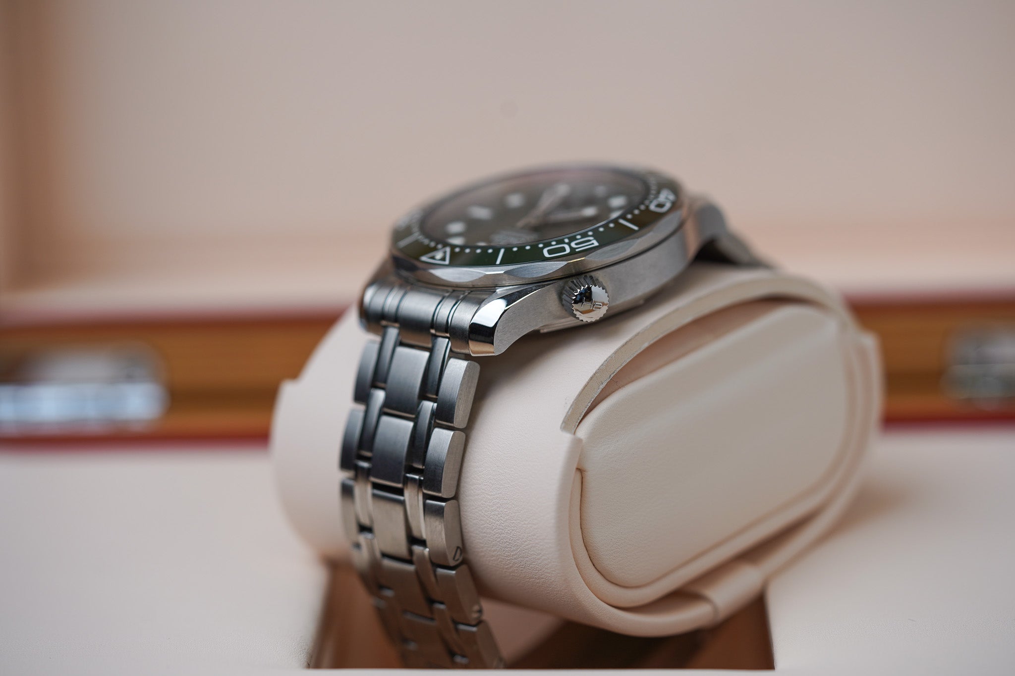 Omega Seamaster 300M Green 210.30.42.20.10.001 'Seaweed'