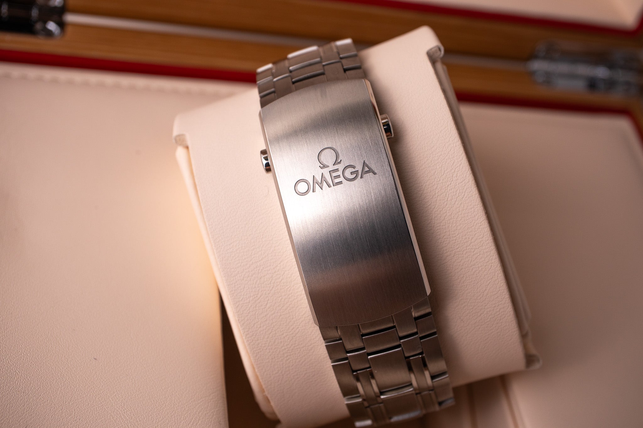 Omega Seamaster 300M Green 210.30.42.20.10.001
