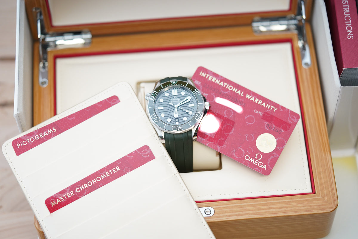 Deposit***Omega Seamaster 300M Green 210.32.42.20.10.001 'Seaweed'