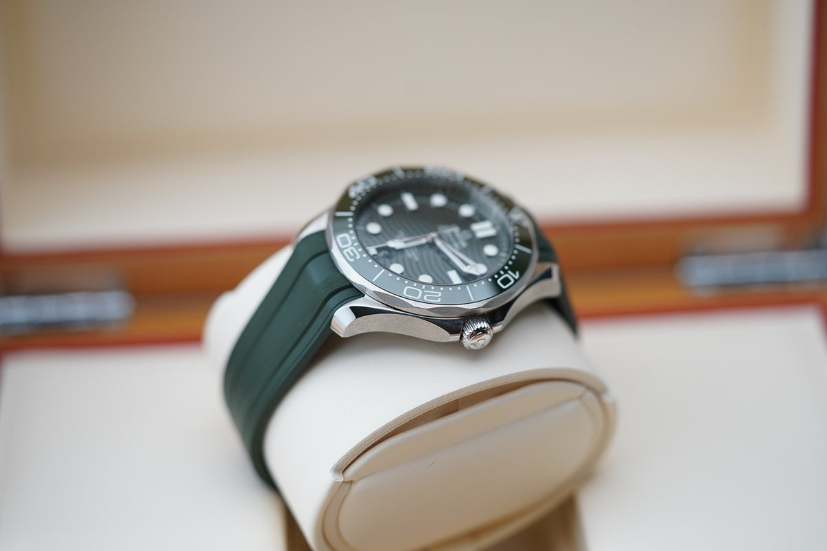 Deposit***Omega Seamaster 300M Green 210.32.42.20.10.001 'Seaweed'