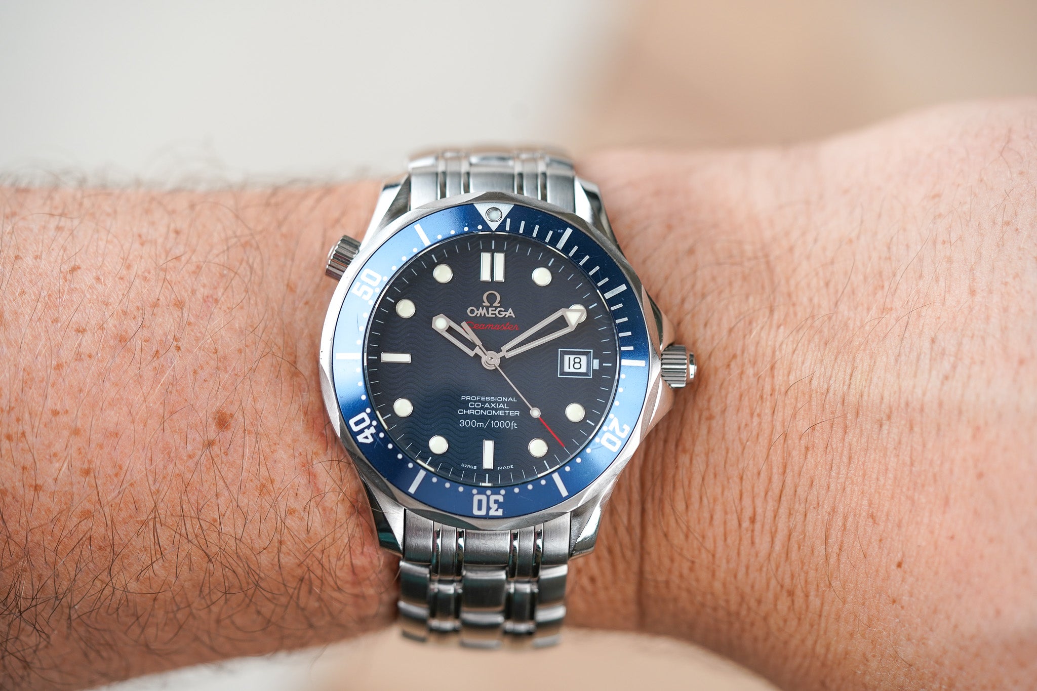 Omega Seamaster 300M James Bond 'Casino Royale' 2220.80 – Belmont