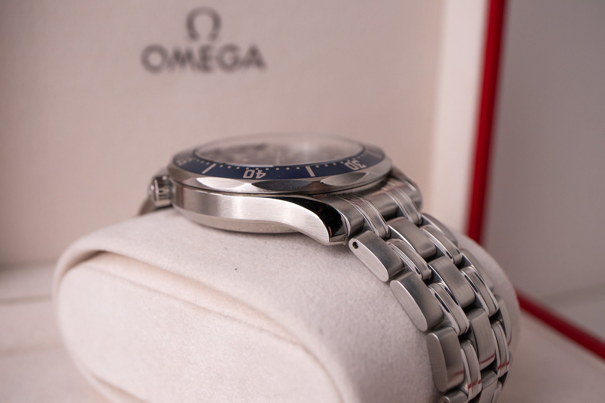 Omega Seamaster 300M James Bond 'Casino Royale' 2220.80