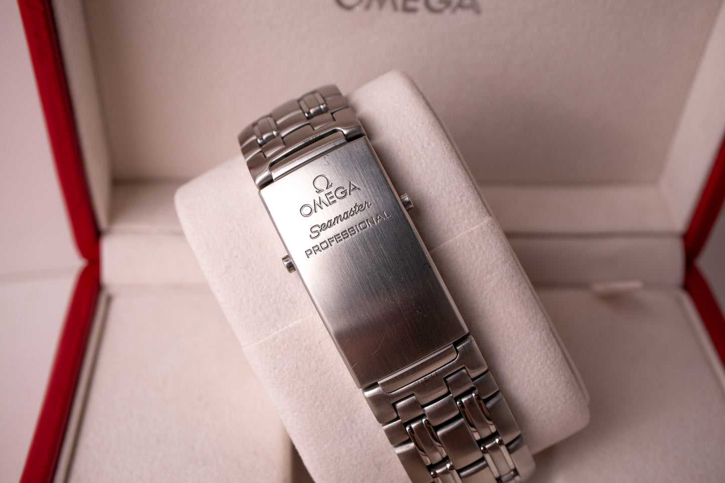 Omega Seamaster 300M James Bond 'Casino Royale' 2220.80