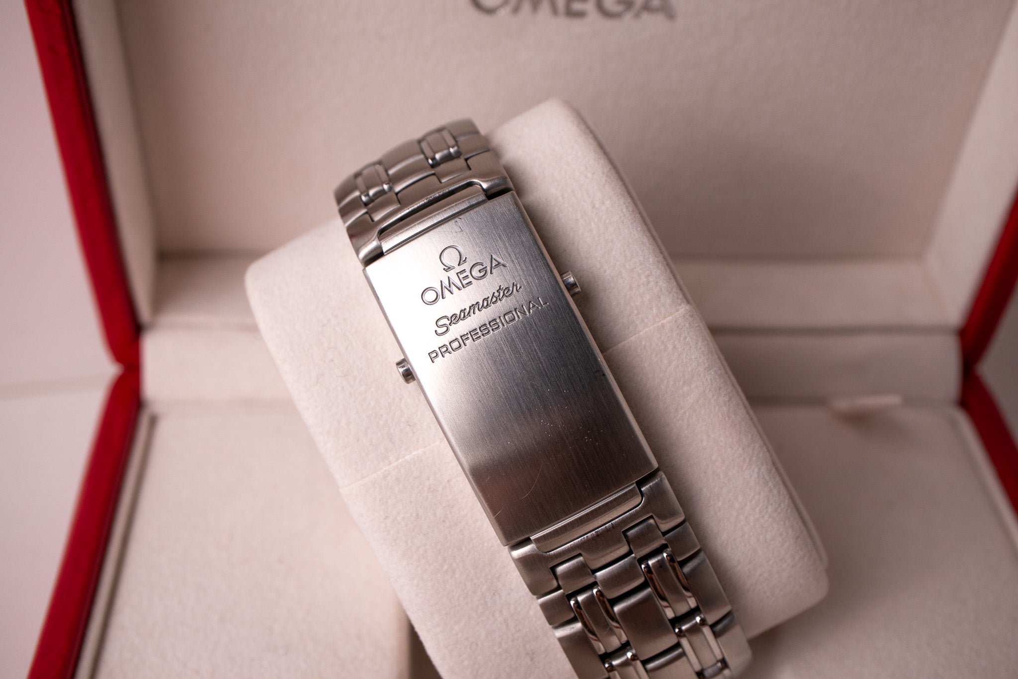 Omega Seamaster 300M James Bond 'Casino Royale' 2220.80