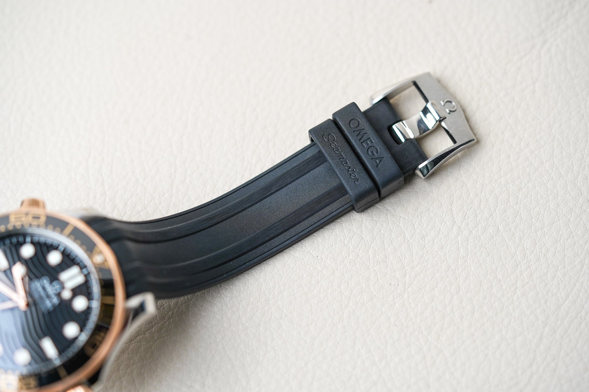 Omega Seamaster 300M Sedna Gold 210.22.42.20.01.002 – Belmont Watches