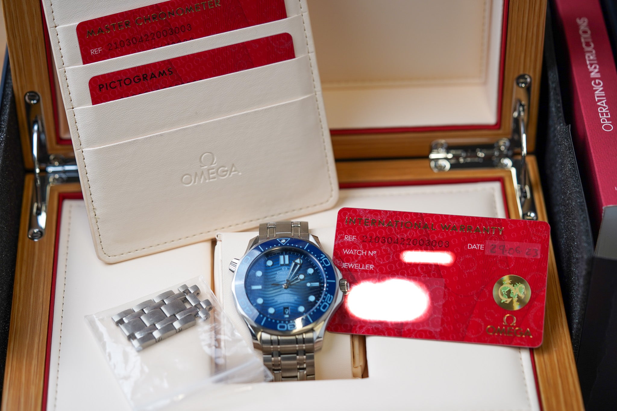 Omega Seamaster 300M Summer Blue 210.30.42.20.03.003