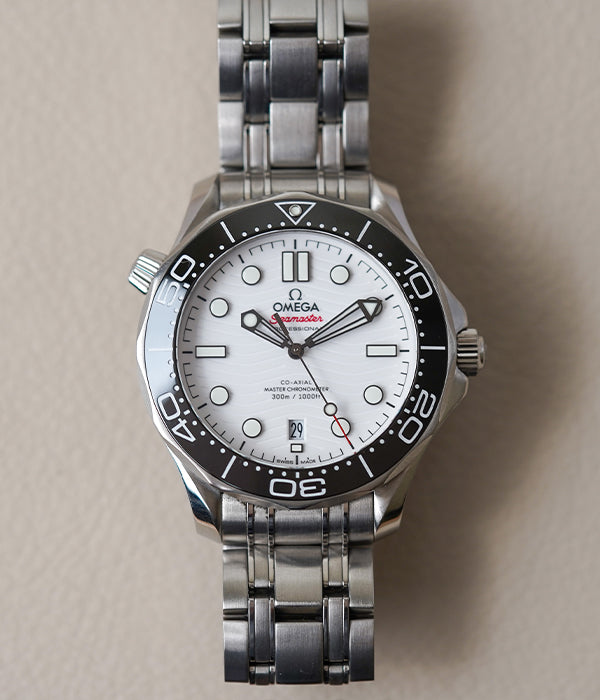 Omega Seamaster 300M White 210.30.42.20.04.001