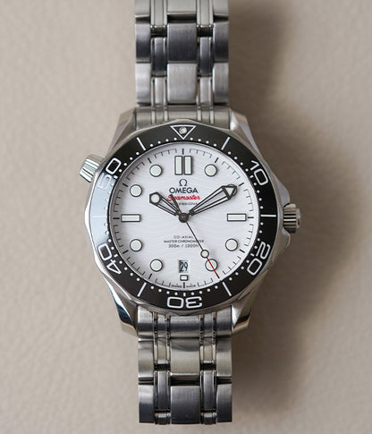 Omega Seamaster 300M White 210.30.42.20.04.001