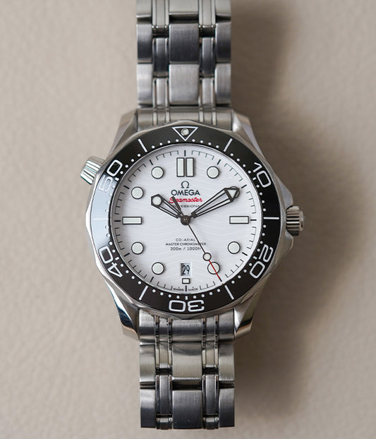 Omega Seamaster 300M White 210.30.42.20.04.001