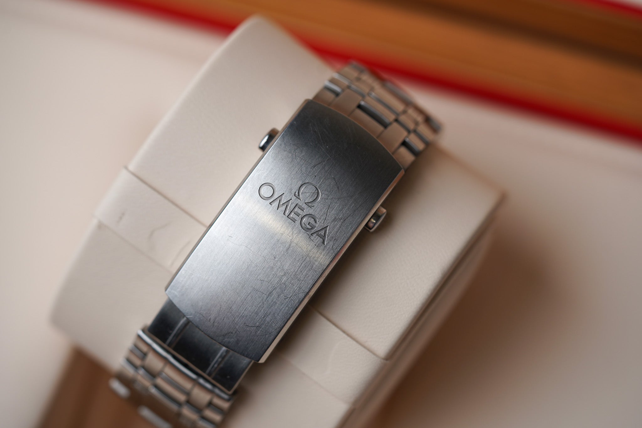 Omega Seamaster 300M White 210.30.42.20.04.001