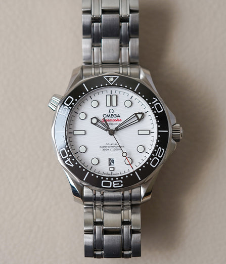 Omega Seamaster 300M White 210.30.42.20.04.001