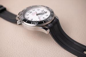 Omega Seamaster 300M White 210.32.42.20.04.001