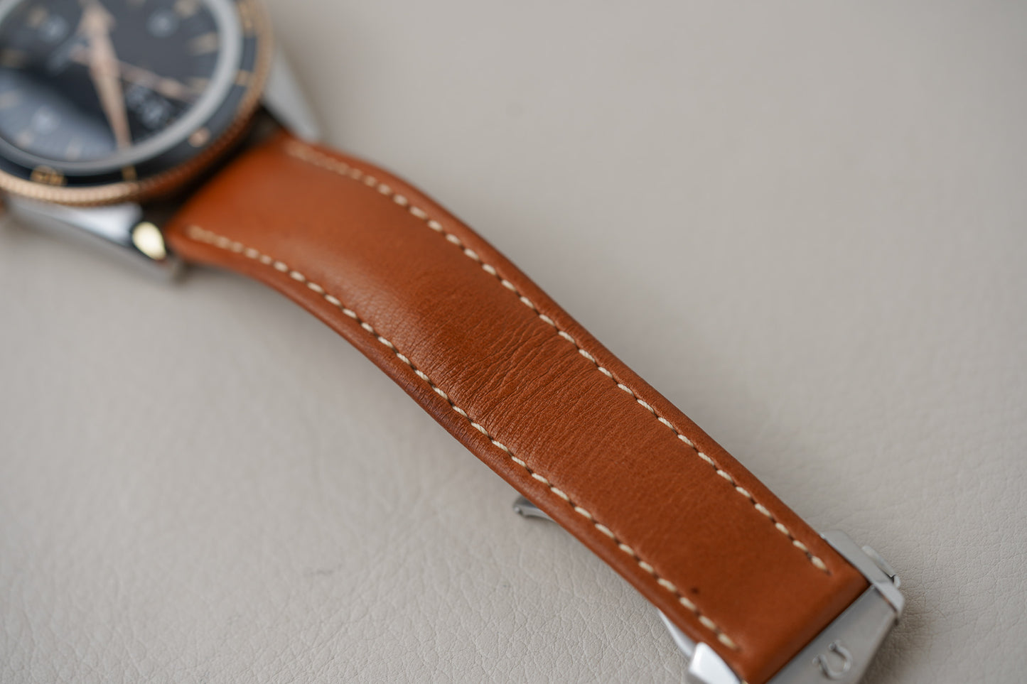 Omega Seamaster 300 Sedna Gold 41mm 233.22.41.21.01.002