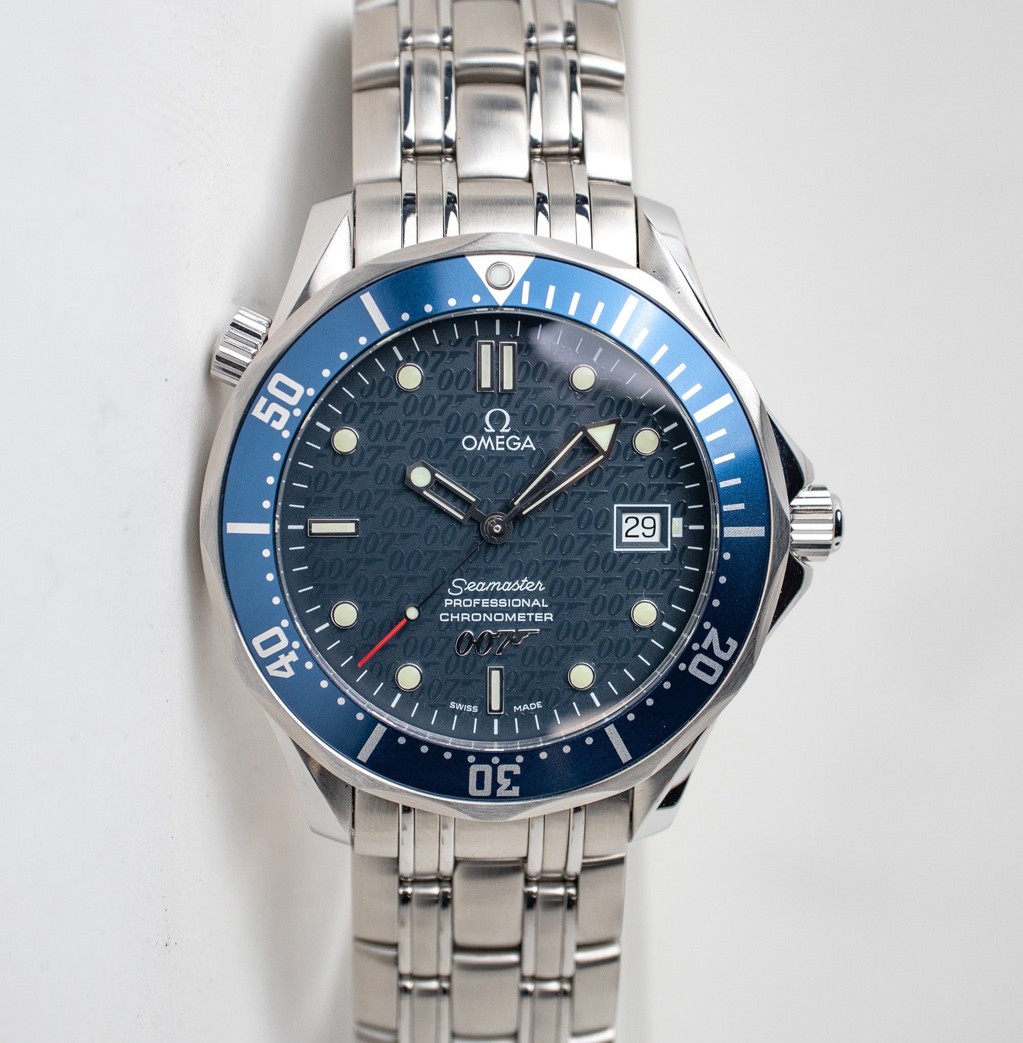 Omega seamaster 40 years of james bond online