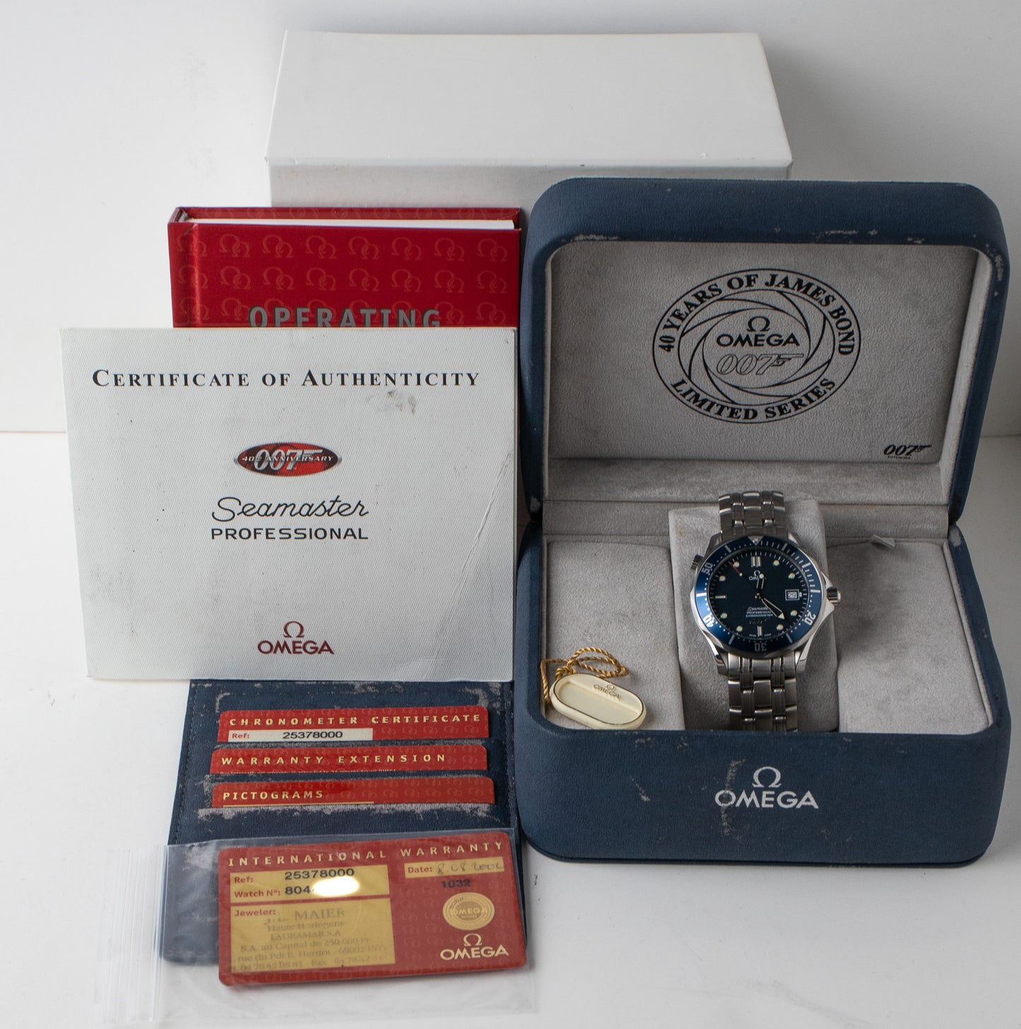NOS Omega Seamaster 300m 007 James Bond 2537.80