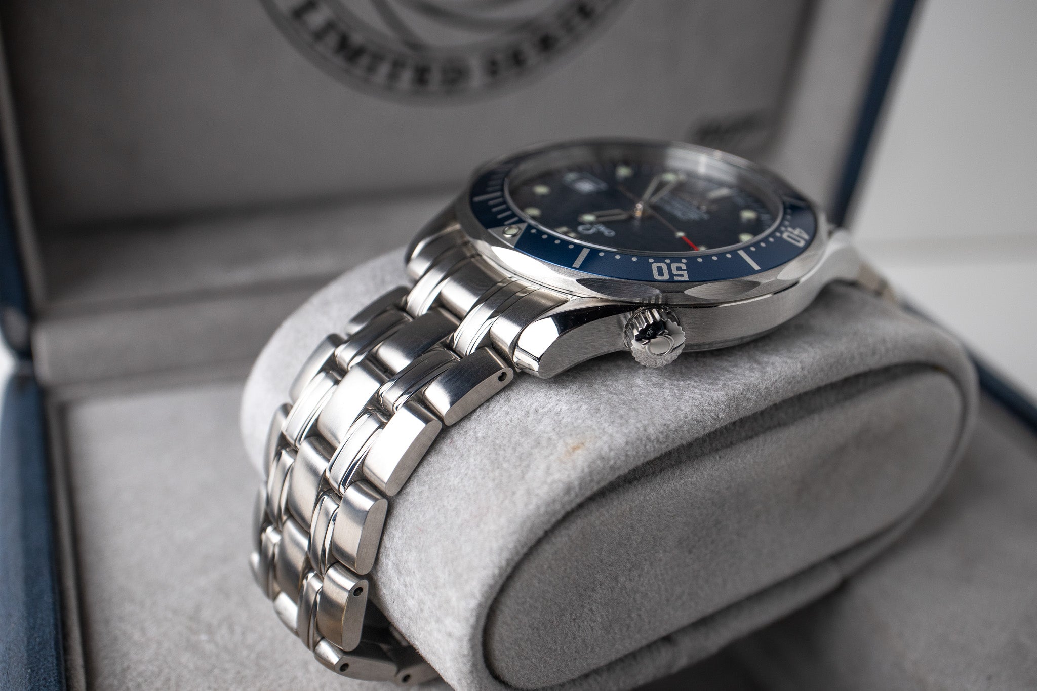 NOS Omega Seamaster 300m 007 James Bond 2537.80 – Belmont Watches