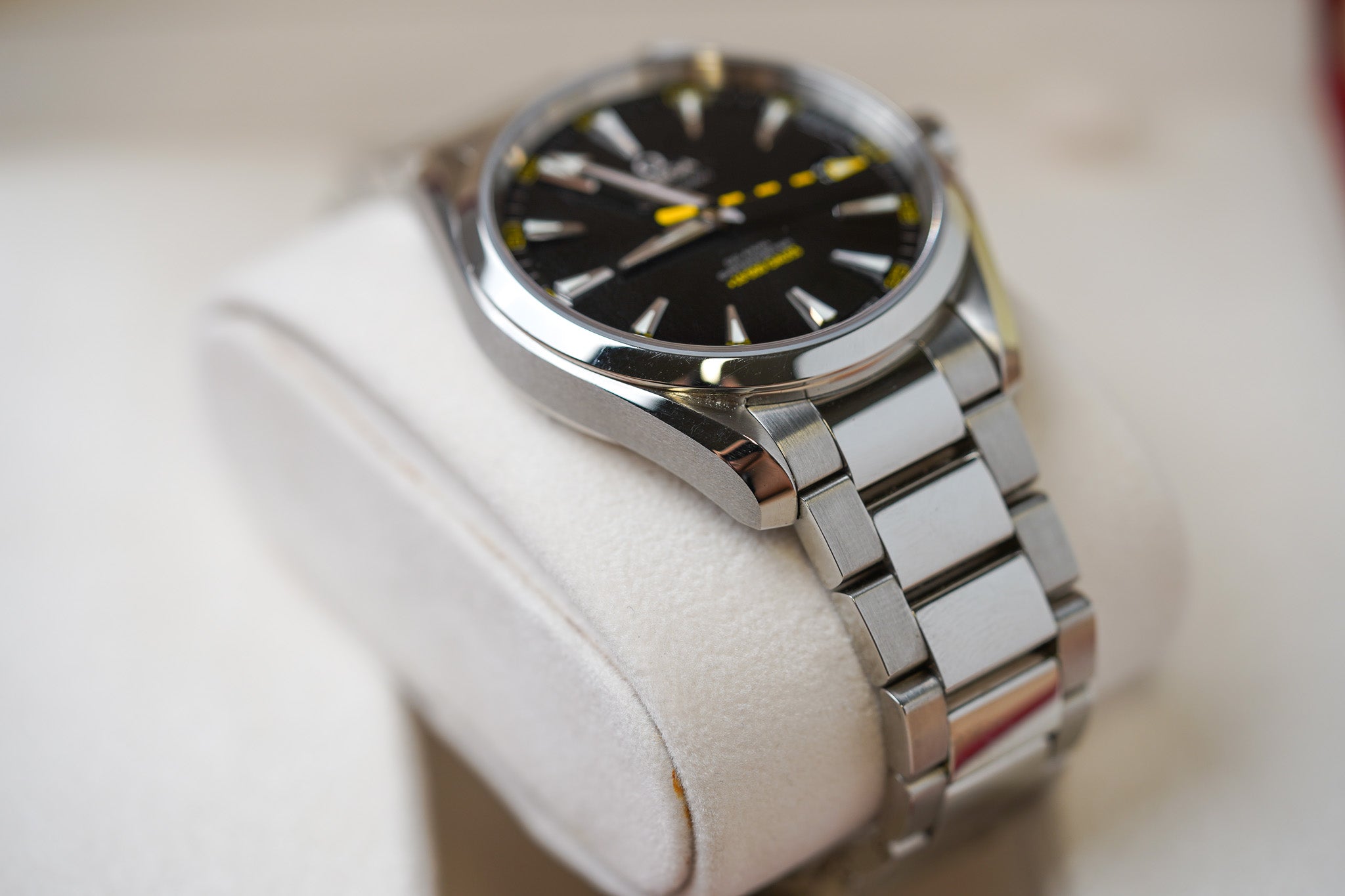 Omega Seamaster Aqua Terra 150M 'Bumblebee' 231.10.42.21.01.002