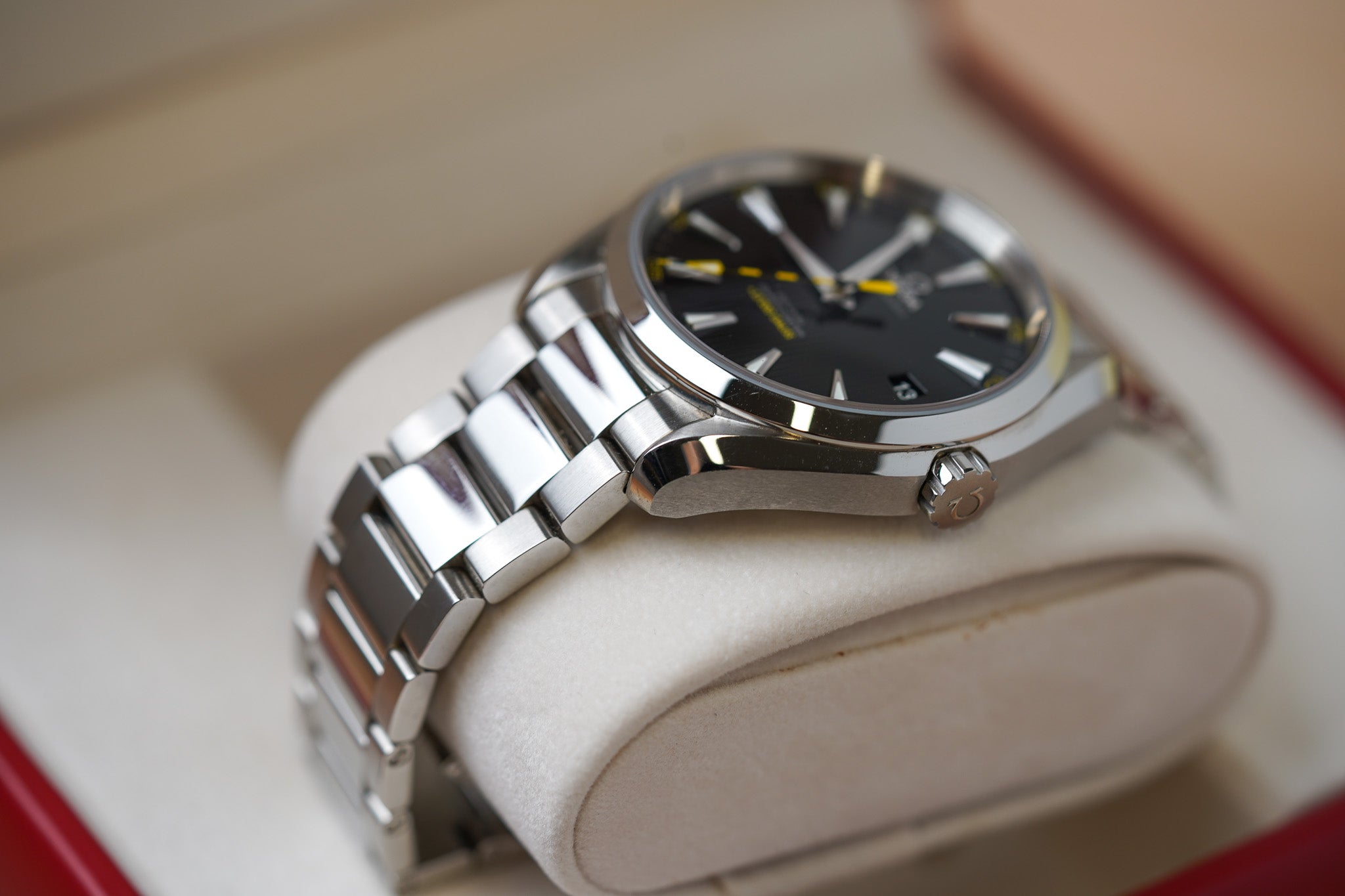 Omega Seamaster Aqua Terra 150M 'Bumblebee' 231.10.42.21.01.002