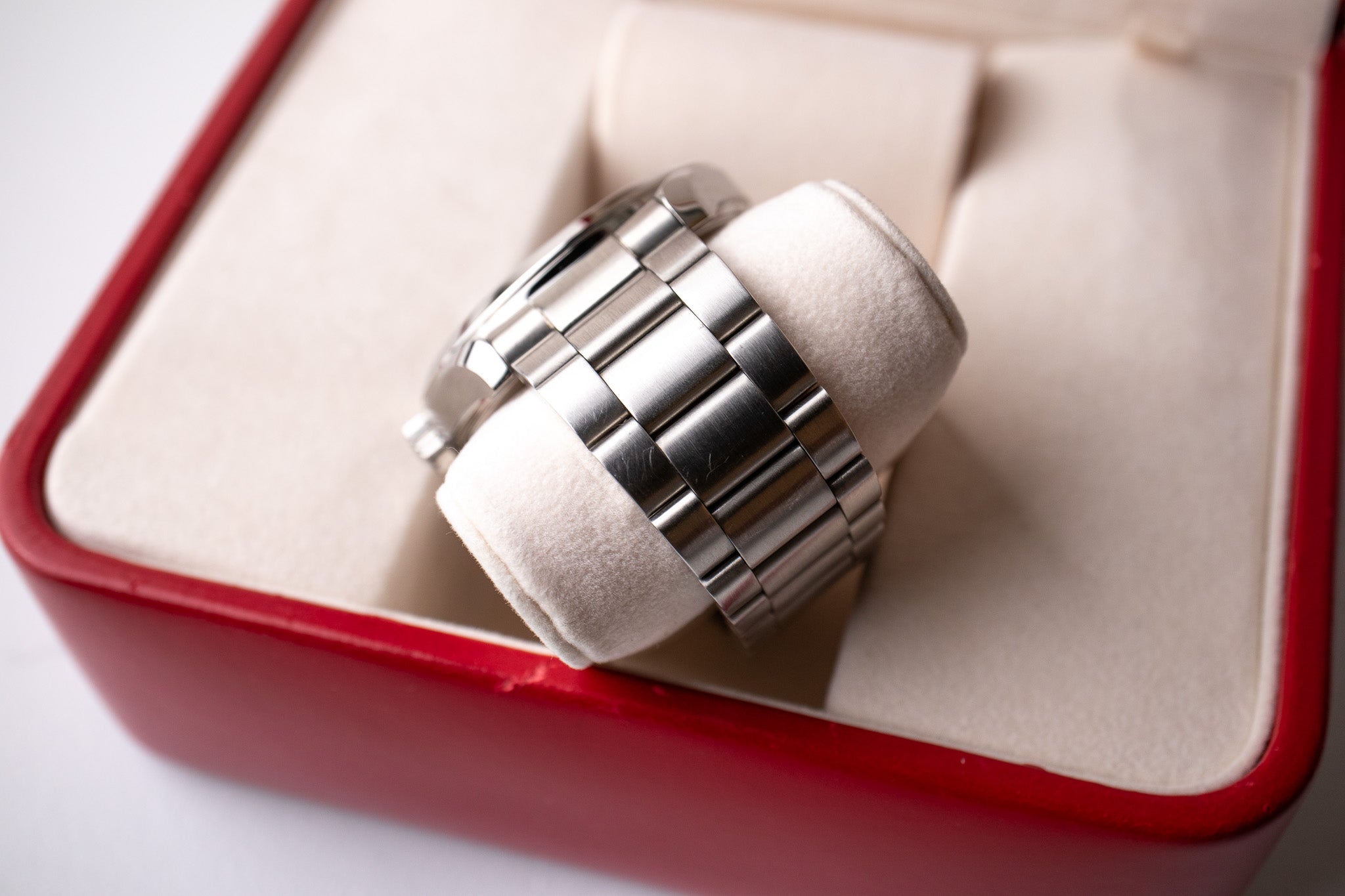 Omega 2502.33 2025